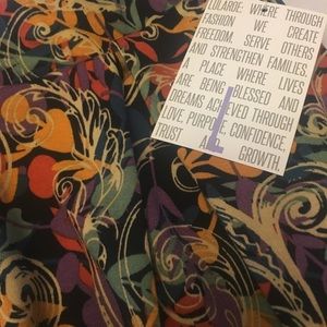 LuLaRoe Skirts - NWT LuLaRoe Large Madison skirt LuLaRoe Skirts - NWT LuLaRoe Large Madison skirt
